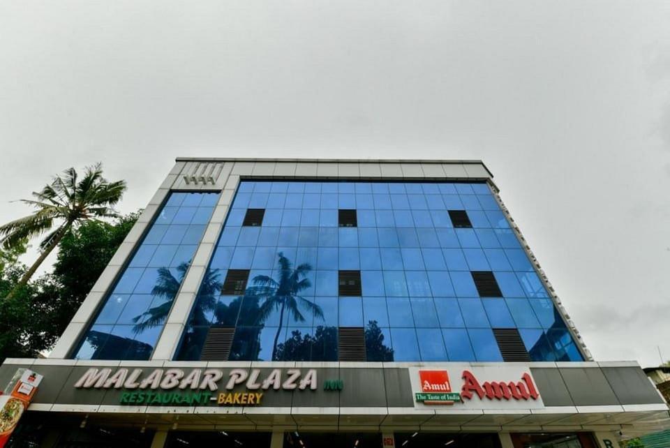 Malabar Plaza Inn Kochi エクステリア 写真